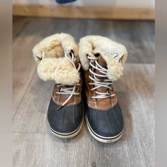 Croc Winter Boots sz 8 - Picture 1 of 5